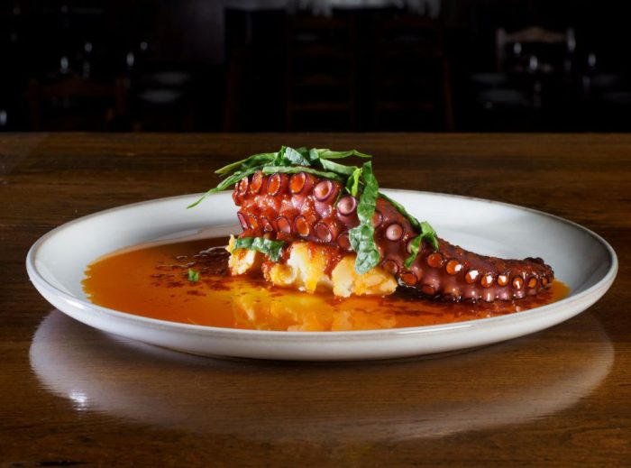 Pulpo lacado a la brasa